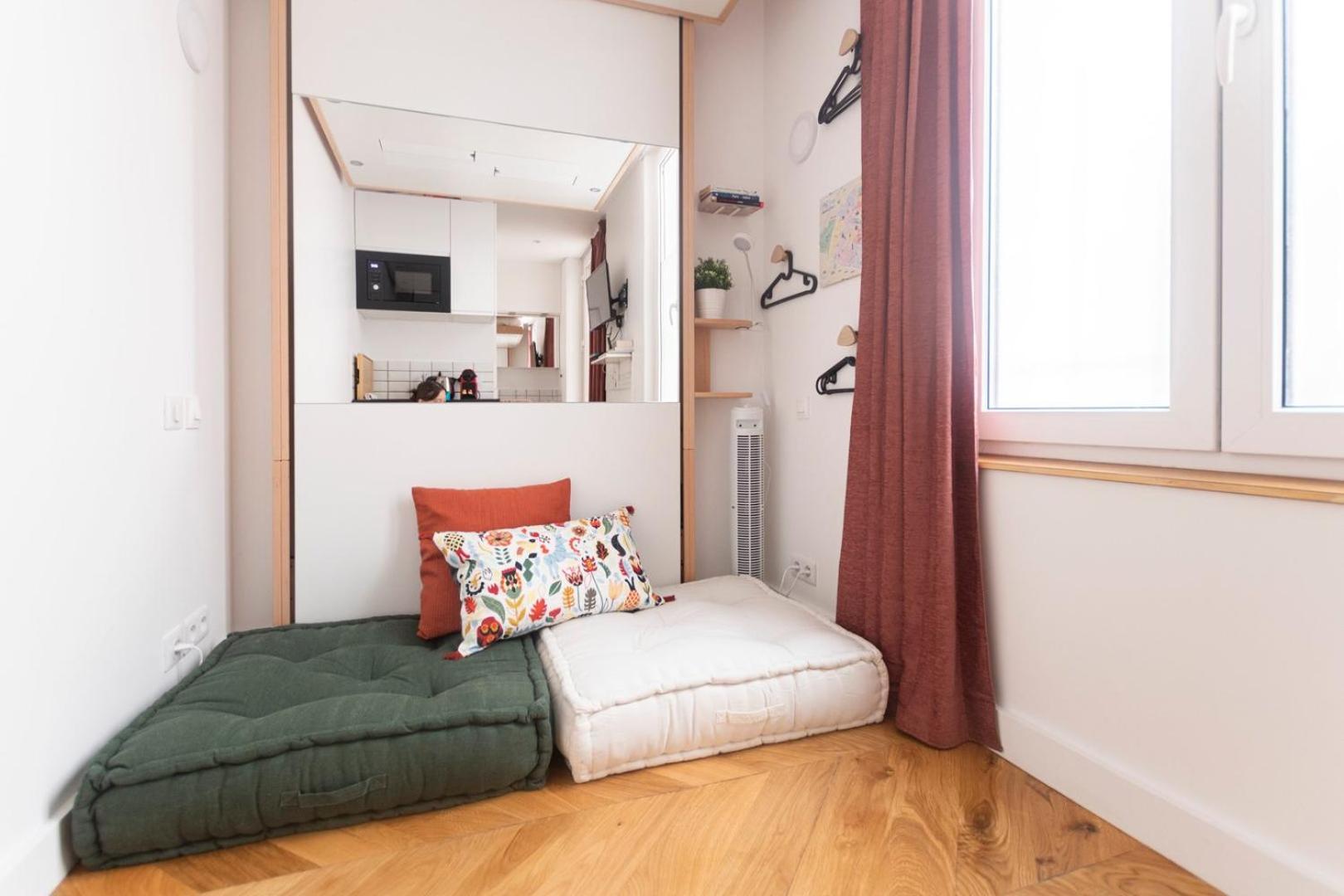 Super Central Mini Studio - 2 Pax, Murphy Bed Paris Ngoại thất bức ảnh
